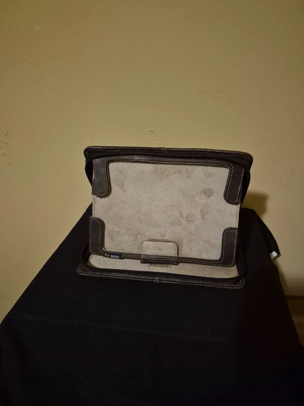 SOLO PREMIER UNIVERSAL LEATHER PADFOLIO